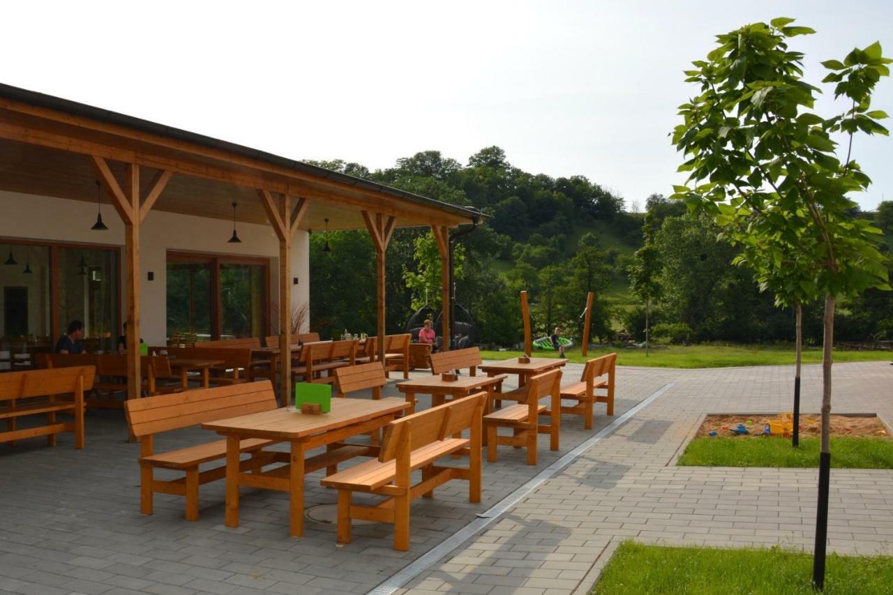 Na Zelenem Statku Hotel Rasovice  Exterior photo